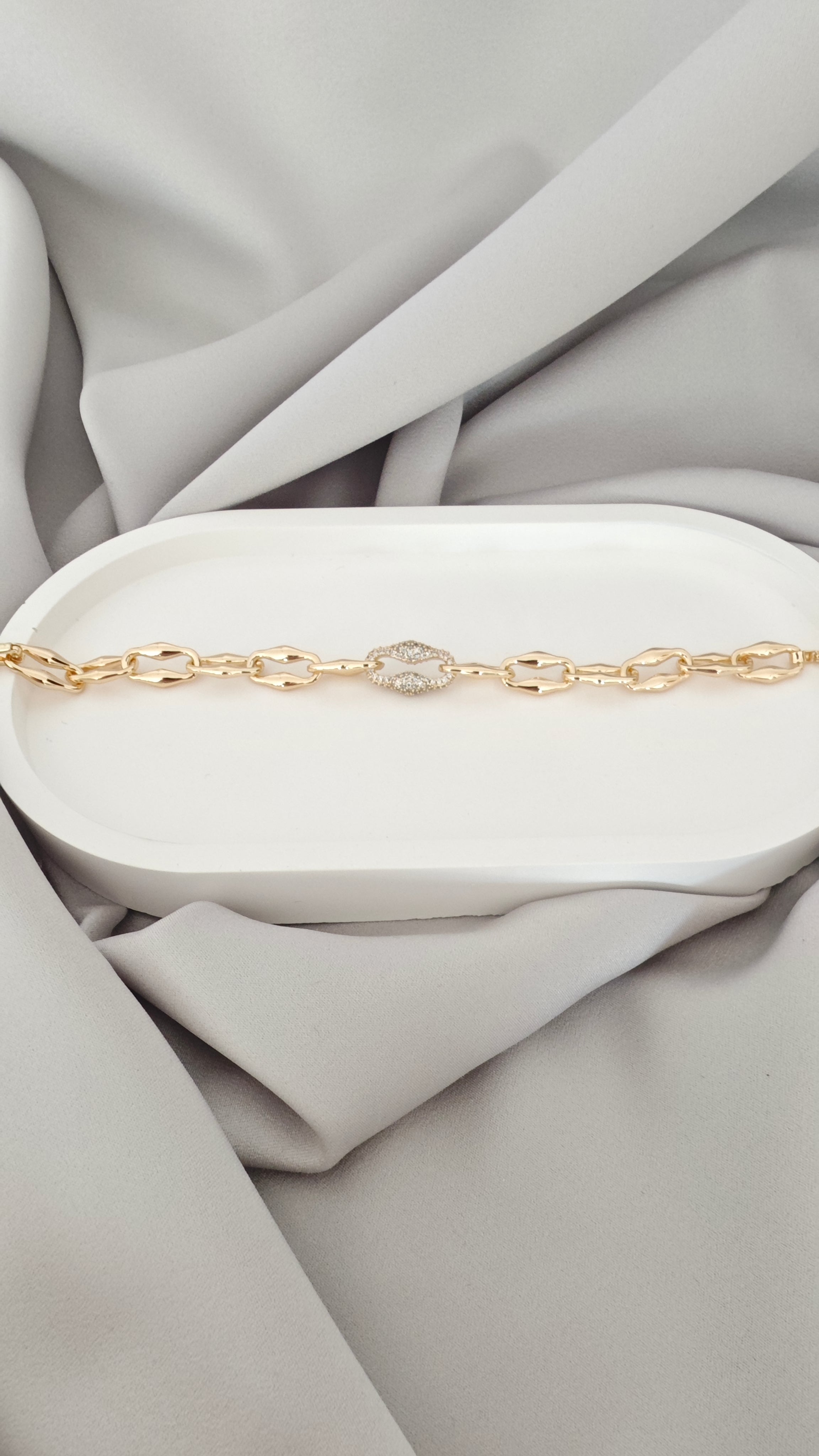 VELUARE Privé 14K Gold Renk Mekik Model Taşlı İtalyan Fantezi Bileklik