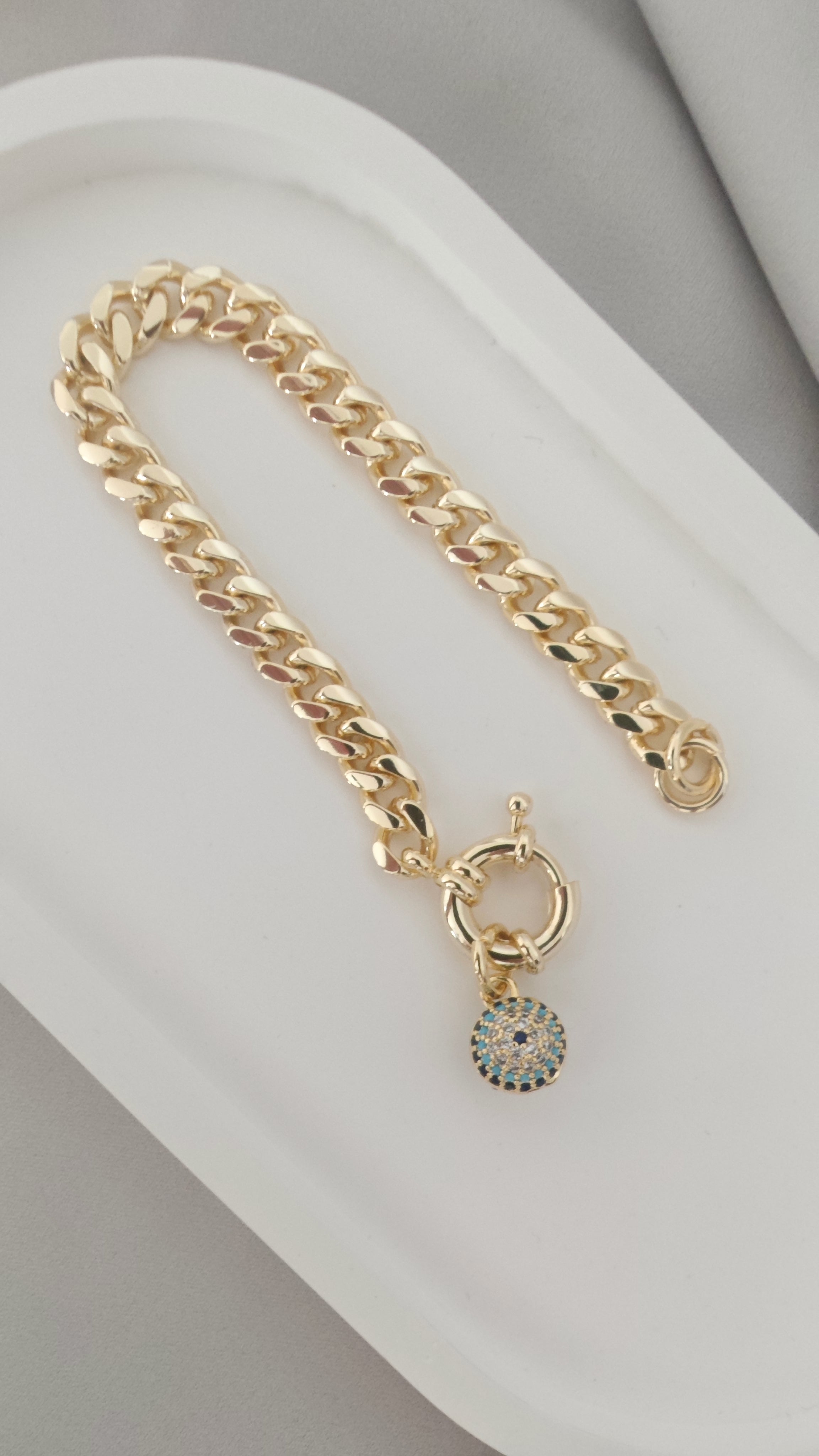 VELUARE ROYAL 14K Gold Renk Göz Küresi Madalyonlu Gemici Kilit Gurmet Bileklik