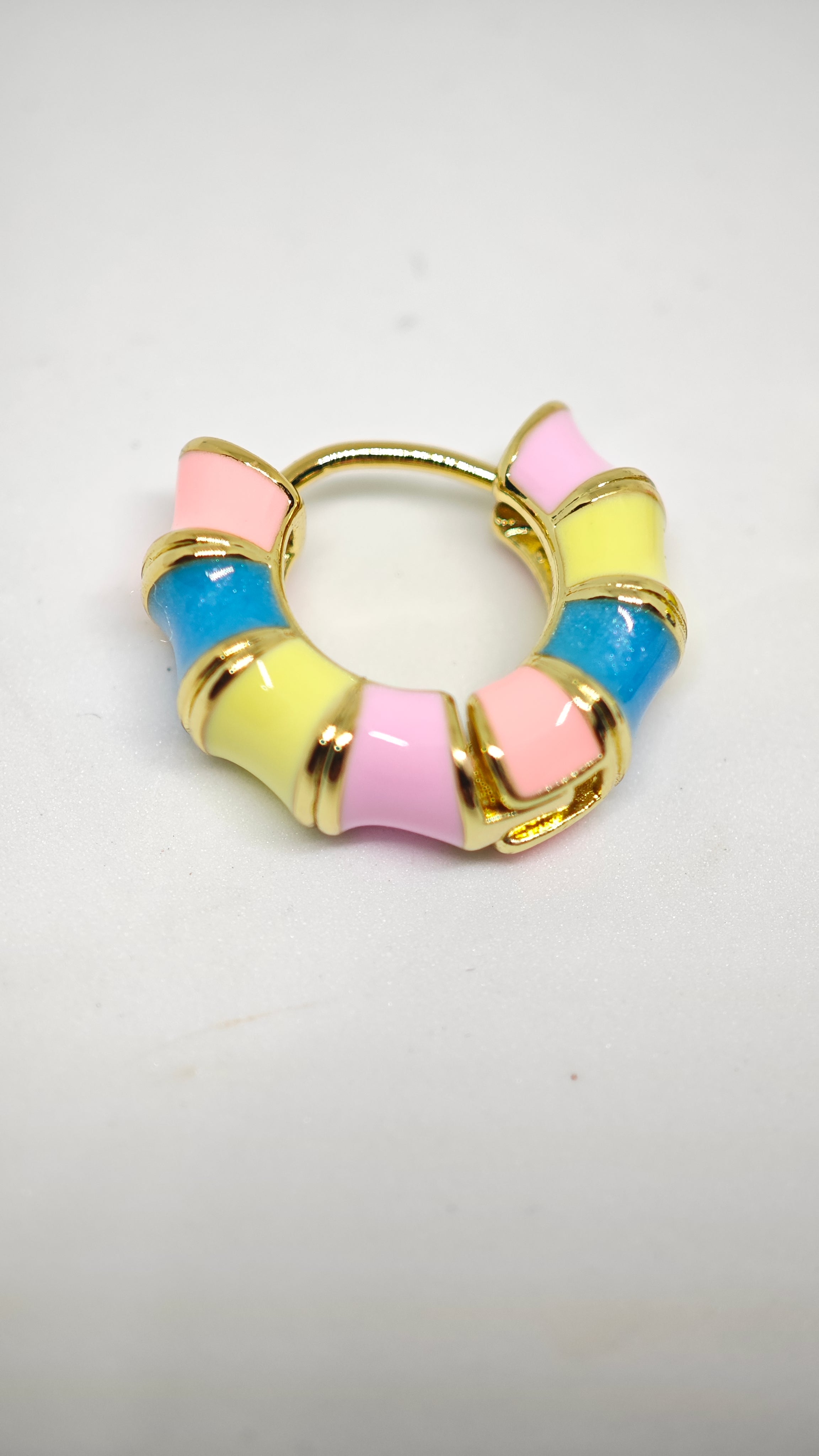 Veluare Prestige 14K Gold Pastel Mini Macaron Twist Küpe