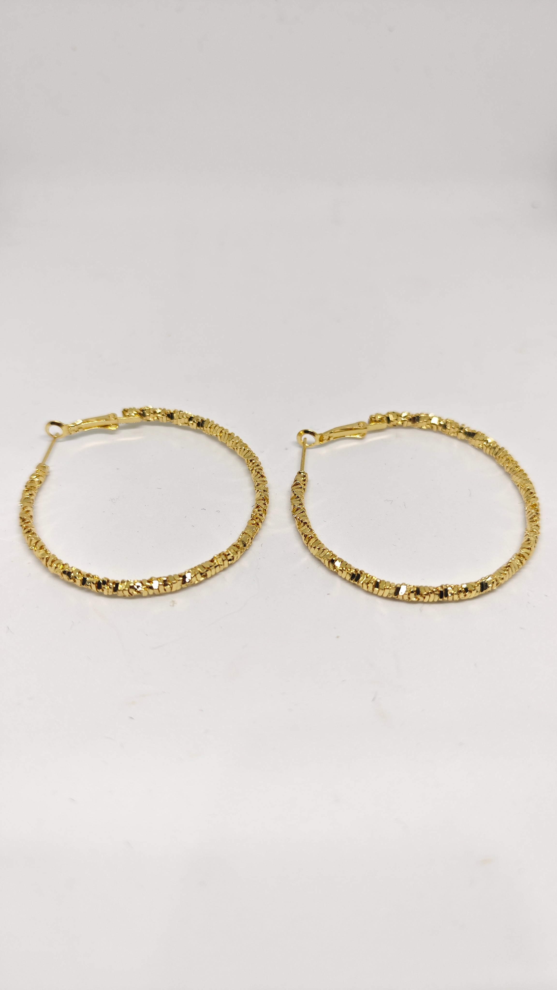 Veluare Privé 14K Gold Işıltılı Büyük Boy Halka Küpe