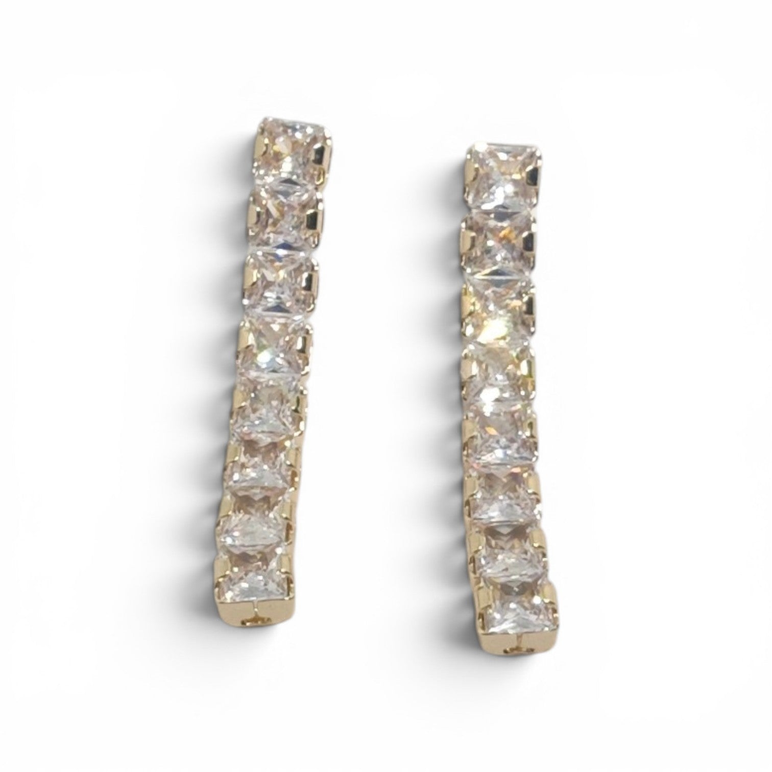 Veluare Diamond Effect 14K Prenses Kesim V Gerdanlık ve Küpe Seti