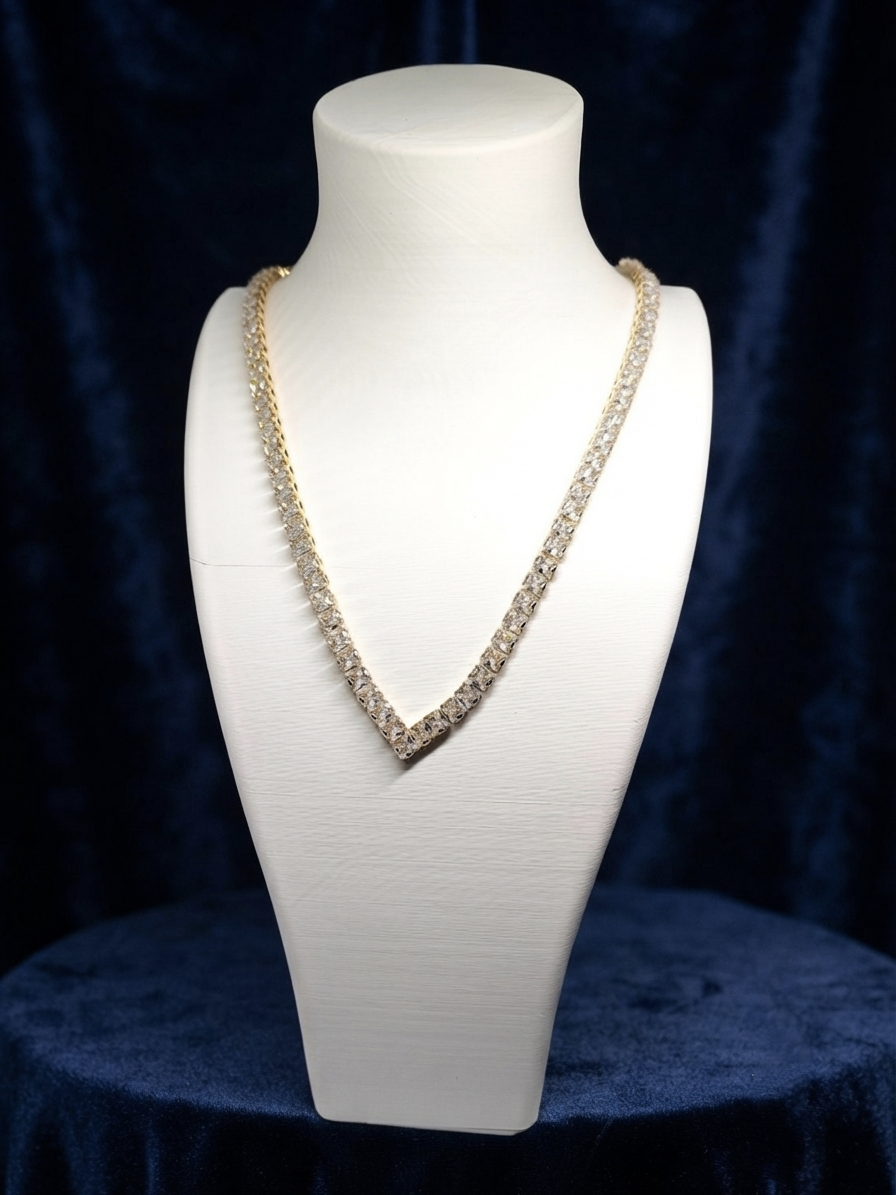 Veluare Diamond Effect 14K Prenses Kesim V Gerdanlık ve Küpe Seti