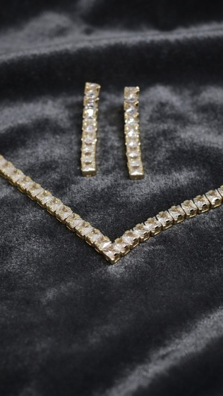 Veluare Diamond Effect 14K Prenses Kesim V Gerdanlık ve Küpe Seti