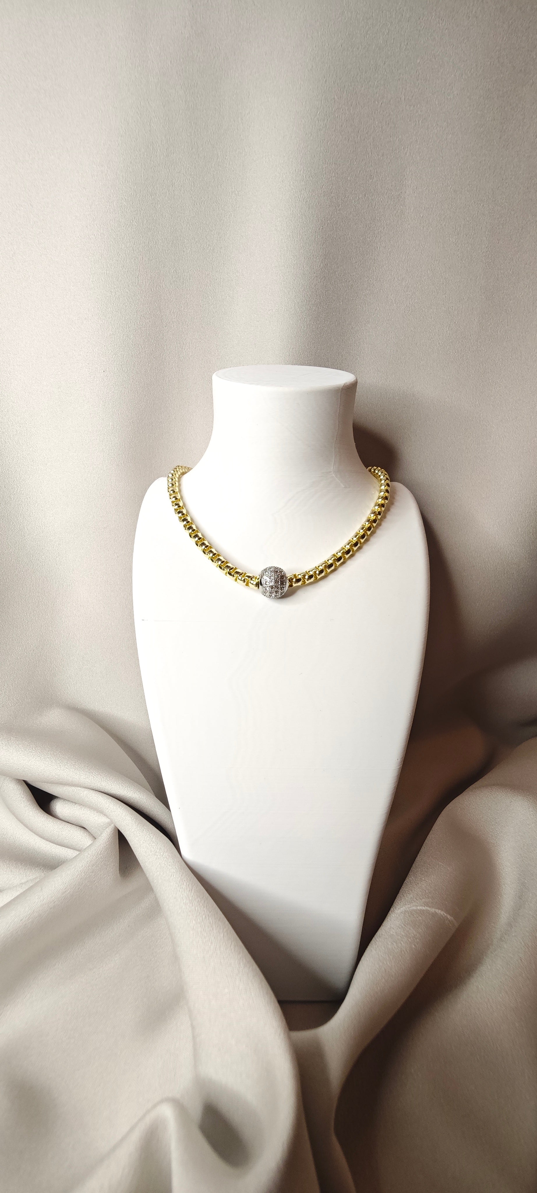 VELUARE ROYAL 14K Zirkon Taşlı Mini Top Charm Detaylı Kral Zincir Gerdanlık