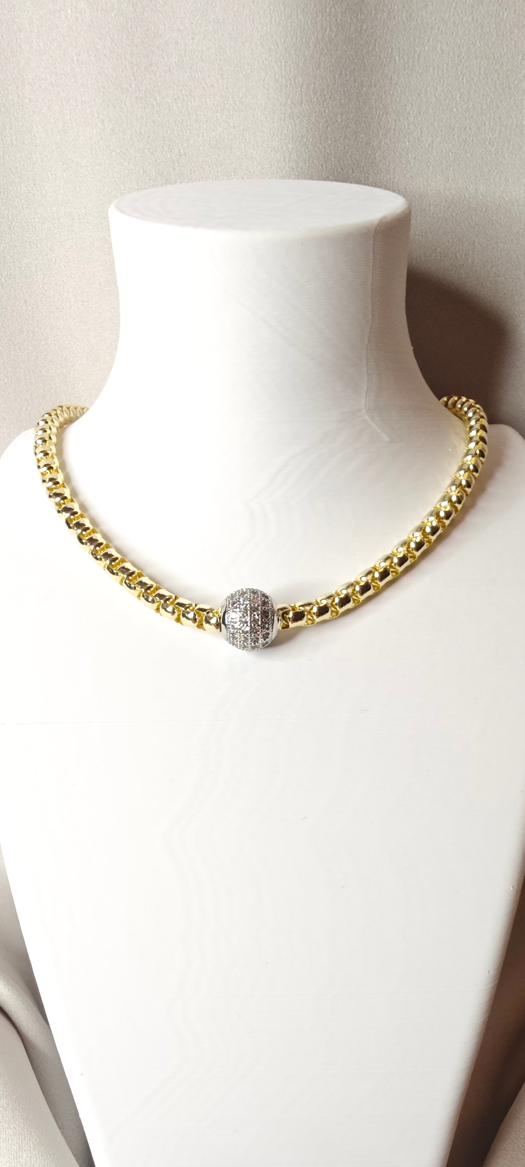 VELUARE ROYAL 14K Zirkon Taşlı Mini Top Charm Detaylı Kral Zincir Gerdanlık