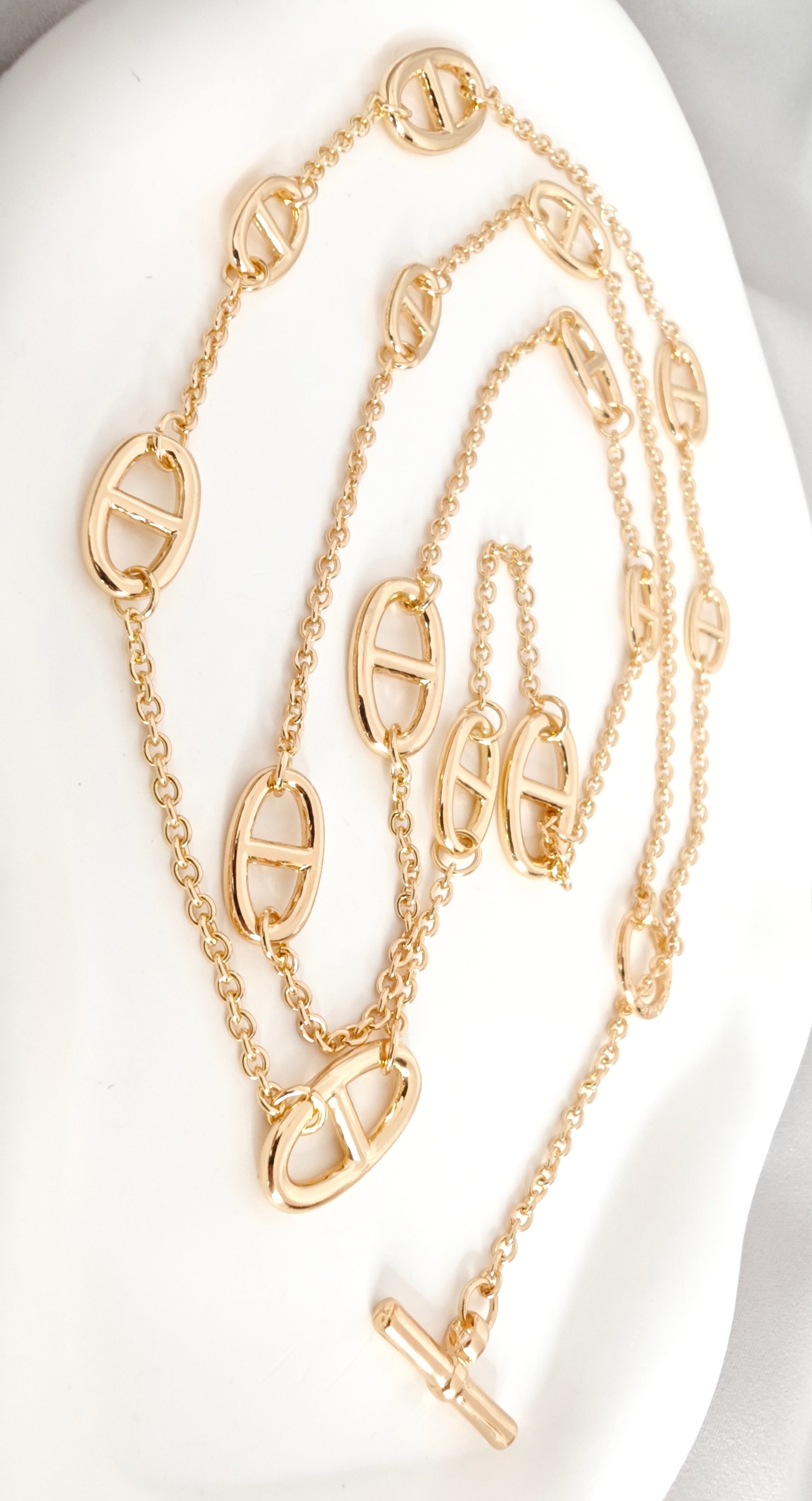 VELUARE EVERYDAY 18K Gold Renk Sarkıtlı T-Toka Gemi Zinciri Kolye