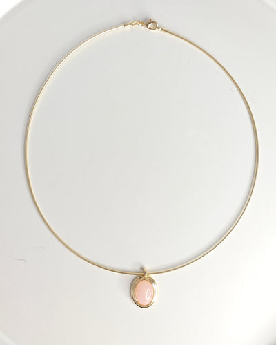 VELUARE EVERYDAY 14K Gold Renk Pembe Taşlı Oval Madalyonlu Misina Zincir Kolye