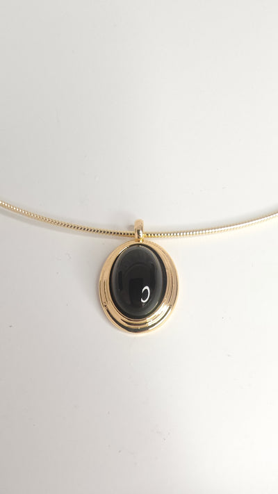 VELUARE EVERYDAY 14K Gold Renk Siyah Taşlı Oval Madalyonlu Misina Zincir Kolye
