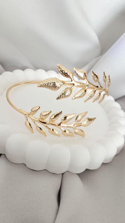 VELUARE Privé 14K Gold Renk Sıralı Defne Yapraklı Pazu Kelepçesi