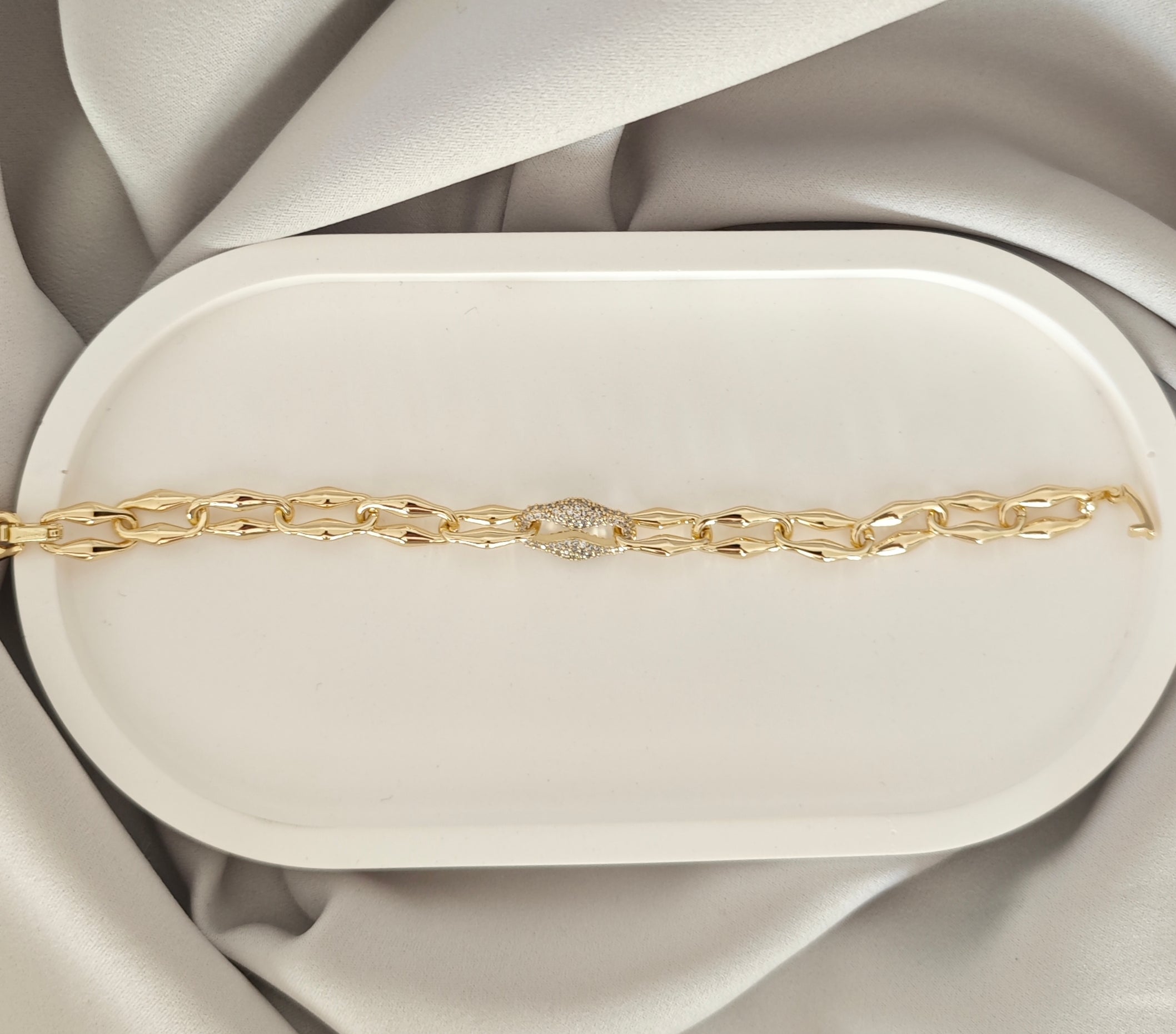 VELUARE Privé 14K Gold Renk Mekik Model Taşlı İtalyan Fantezi Bileklik