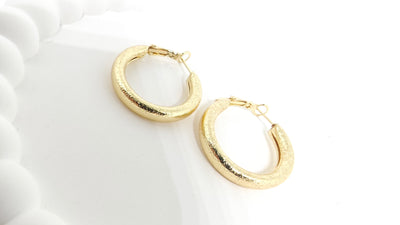 Veluare Privé 14K Gold Kumlu Dokulu Kalın Halka Küpe
