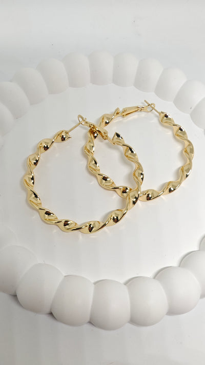 Veluare Privé 14K Gold Kıvrımlı Burgu Büyük Boy Halka Küpe