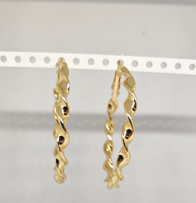 Veluare Privé 14K Gold Kıvrımlı Burgu Büyük Boy Halka Küpe