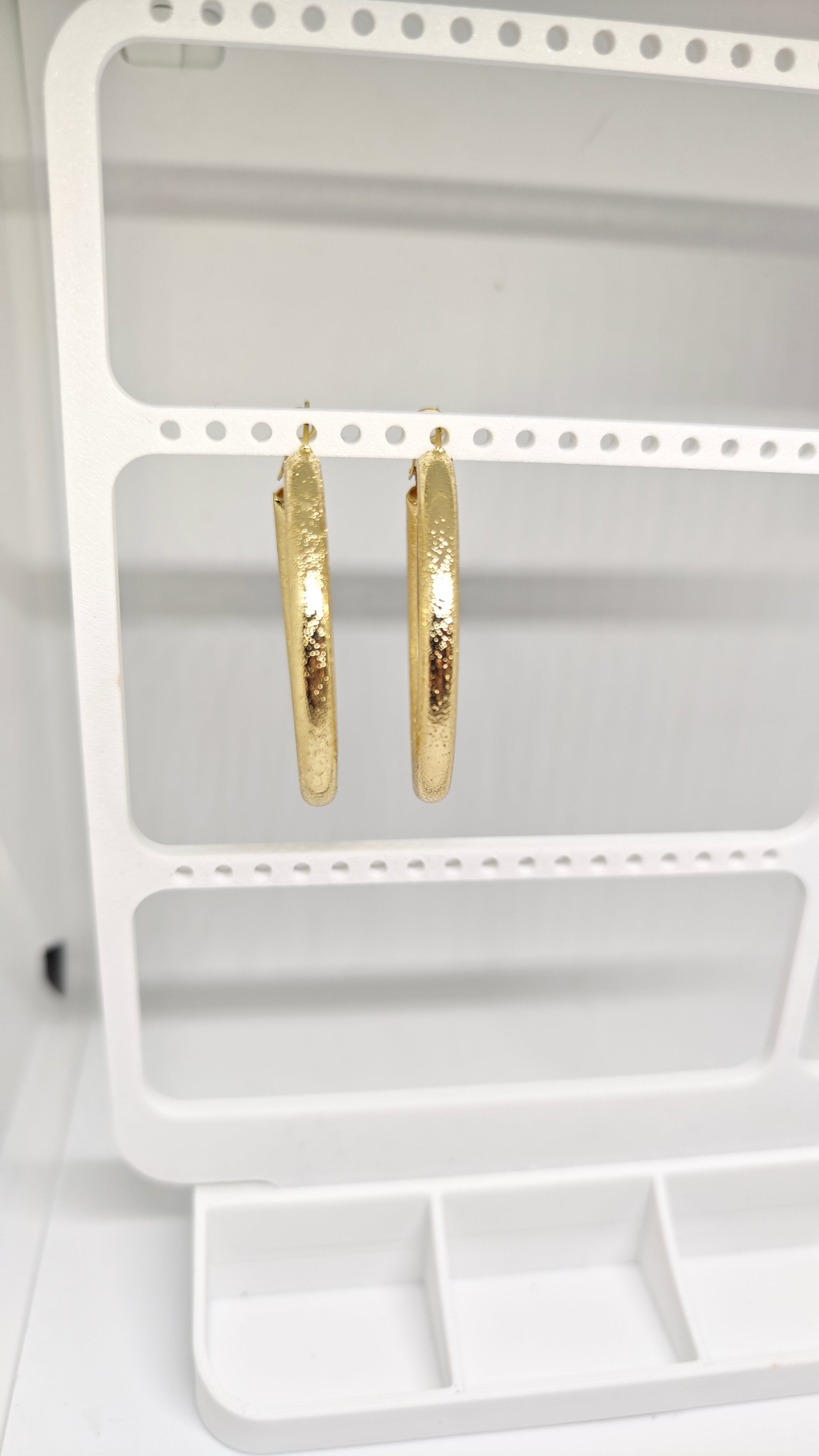 Veluare Privé 14K Gold Kumlu Dokulu Büyük Boy Halka Küpe