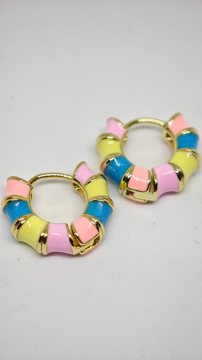 Veluare Prestige 14K Gold Pastel Mini Macaron Twist Küpe