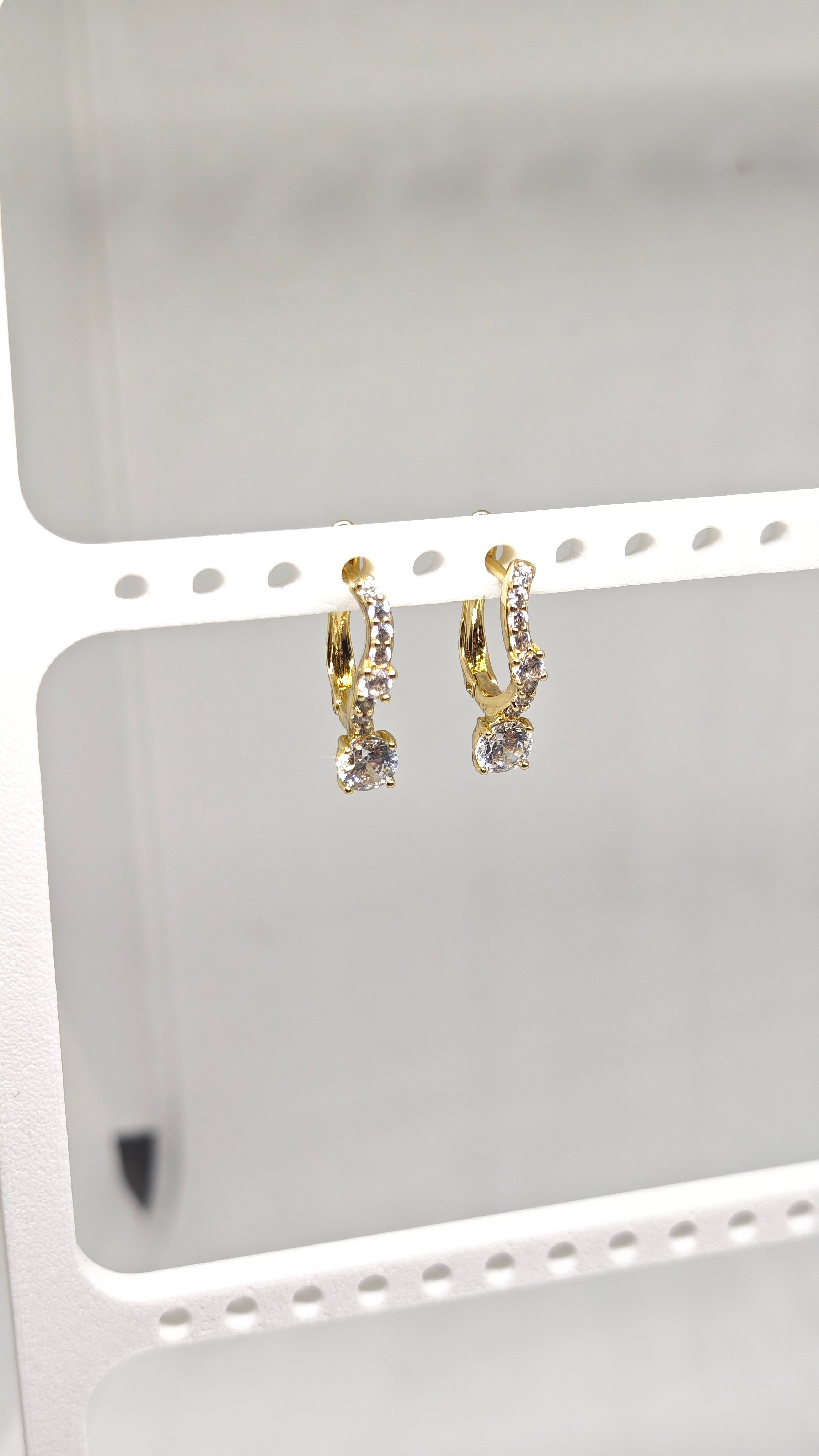 Veluare Prestige 14K Gold Zirkon Tek Taş-Taşlı Küpe